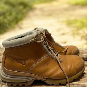 Nike Tan Leather Men's Boots Sz 9.5